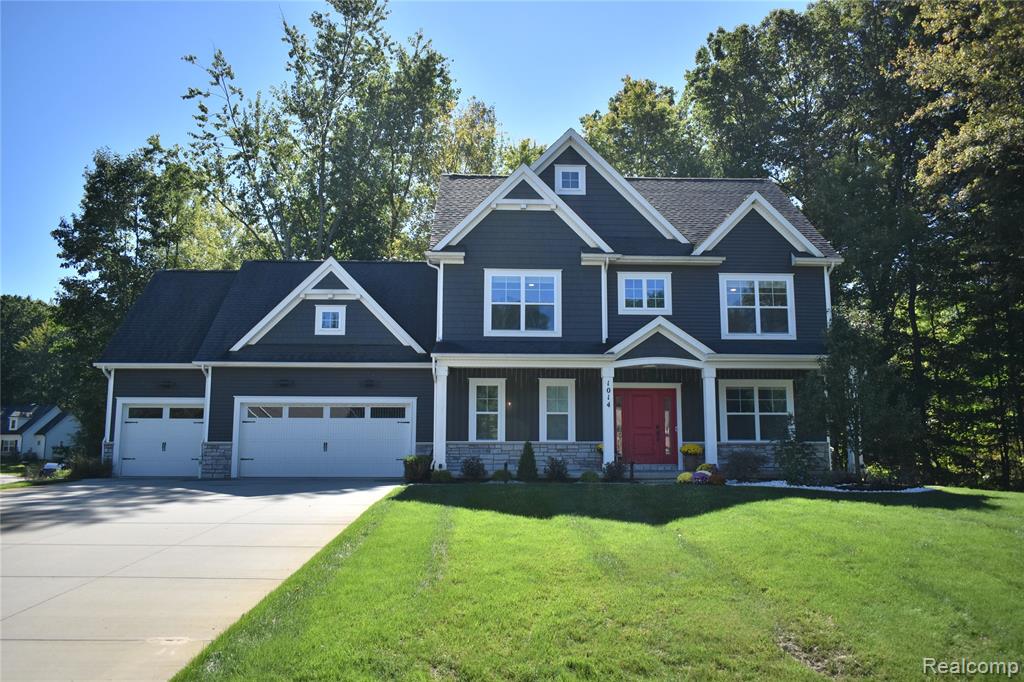 1014 Woods Edge Drive Property Photo 1