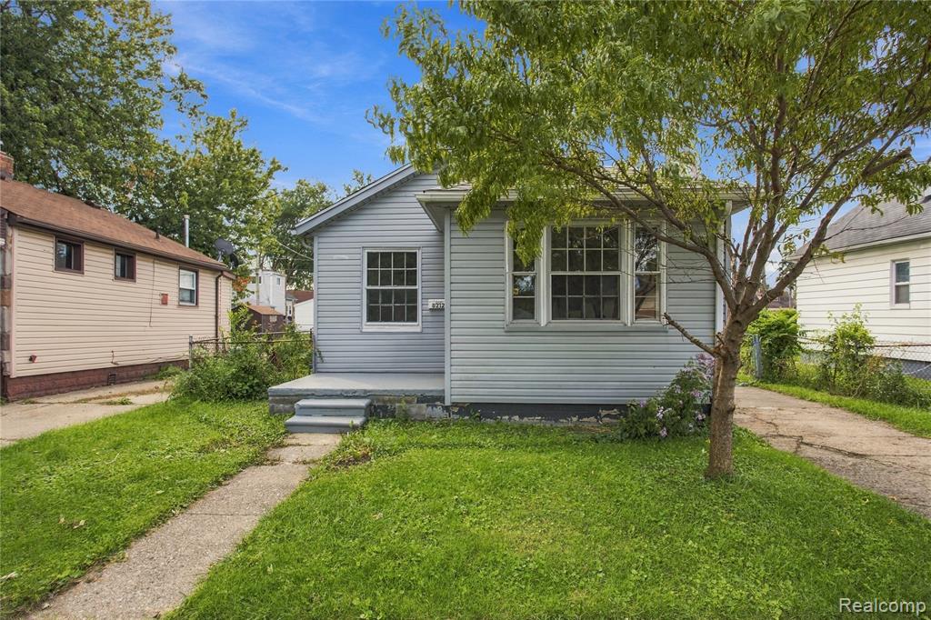 8212 Republic Avenue Property Photo 1