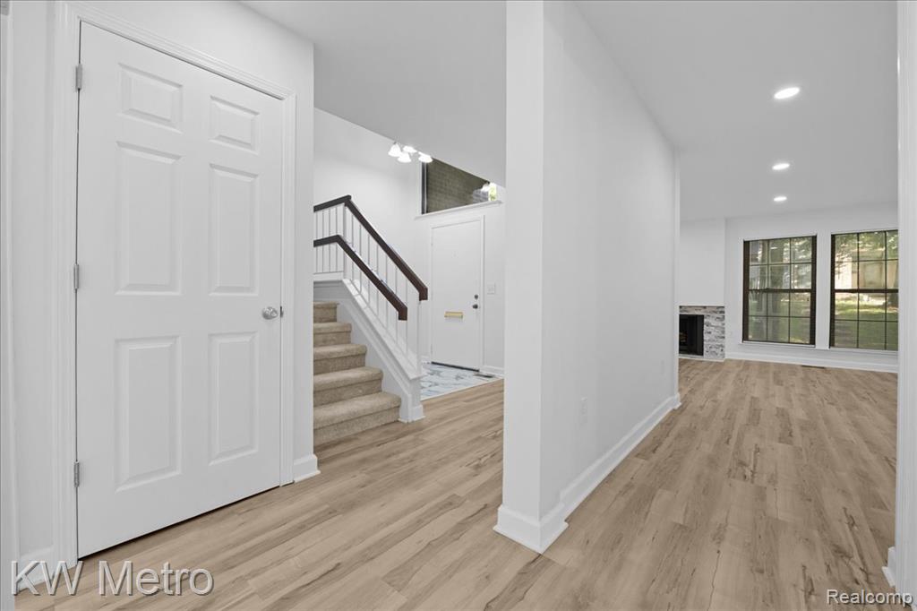 25168 Maplebrooke Drive Property Photo 13