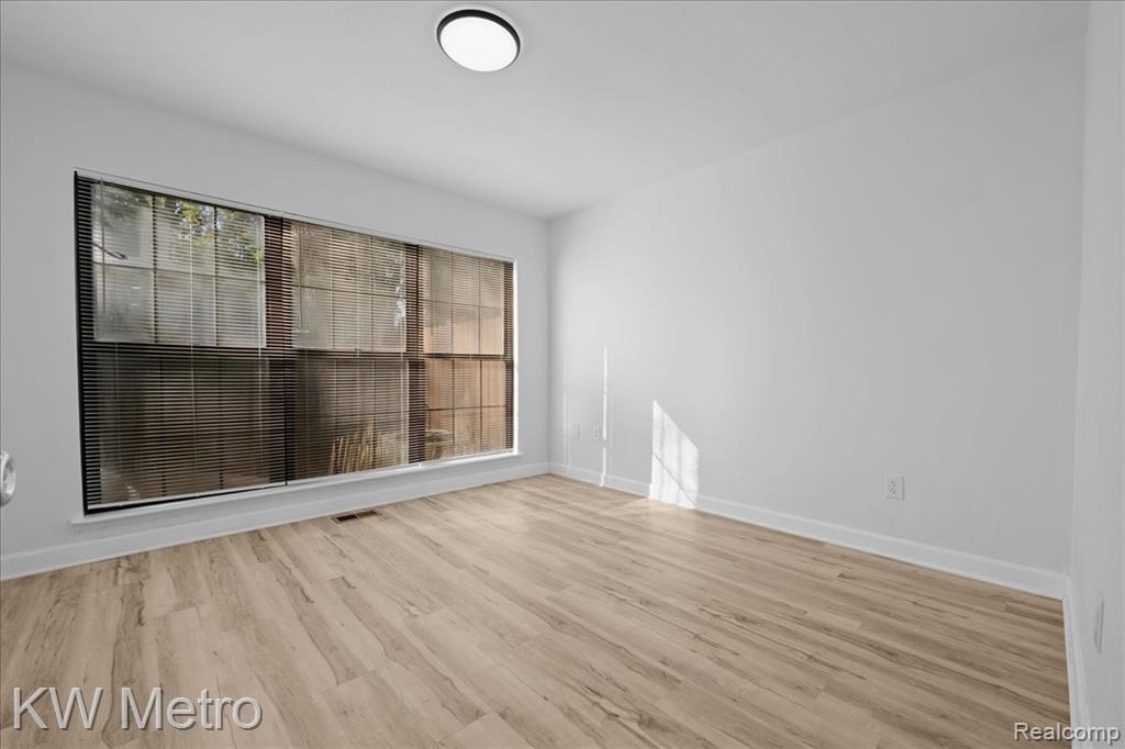 25168 Maplebrooke Drive Property Photo 14