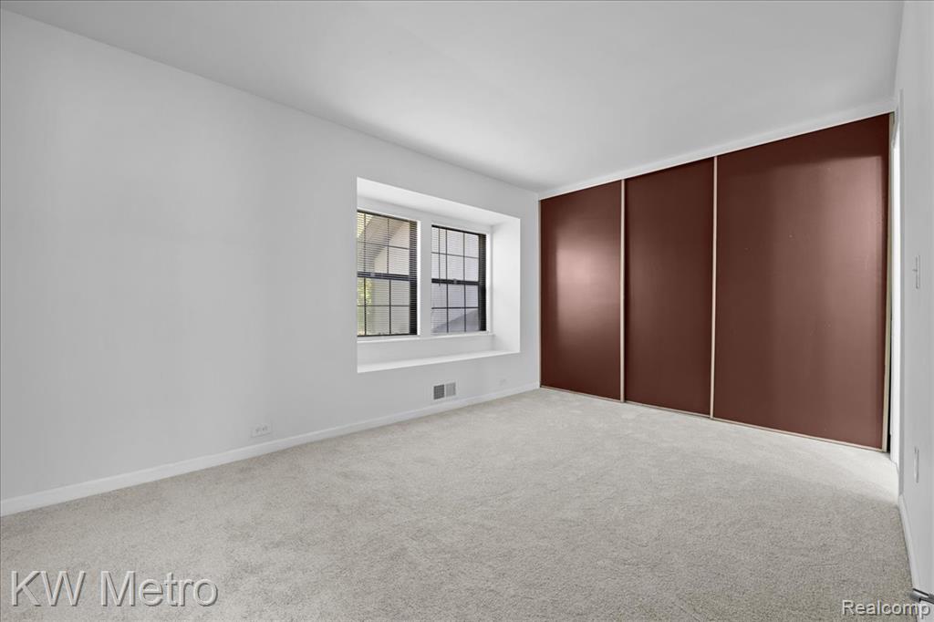 25168 Maplebrooke Drive Property Photo 15