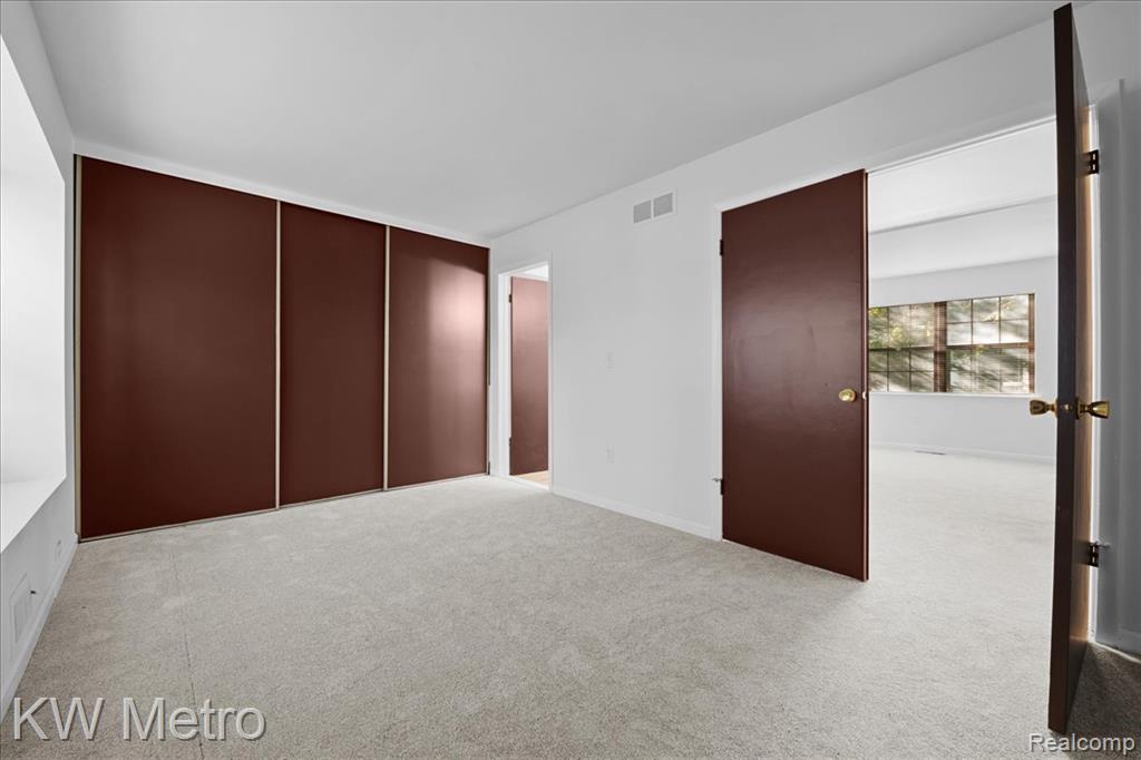 25168 Maplebrooke Drive Property Photo 16