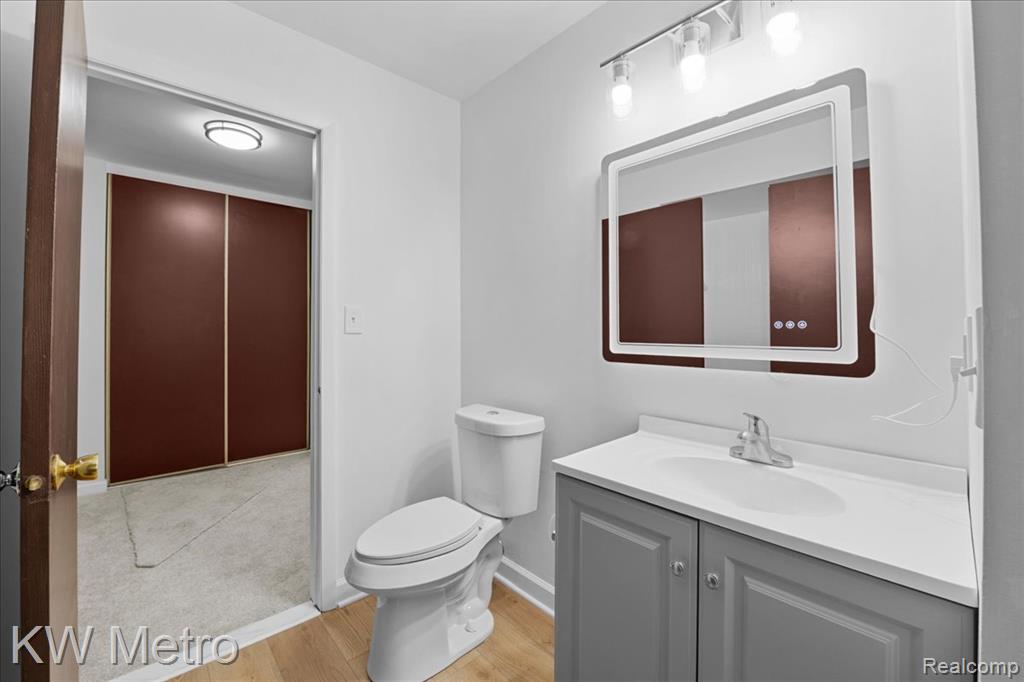25168 Maplebrooke Drive Property Photo 17