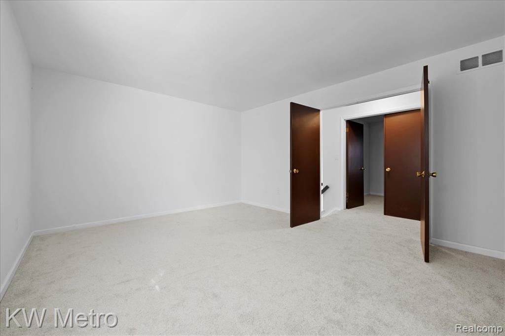 25168 Maplebrooke Drive Property Photo 20