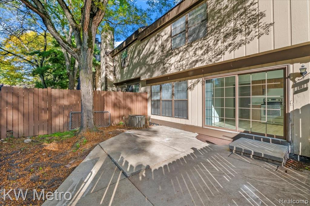 25168 Maplebrooke Drive Property Photo 24