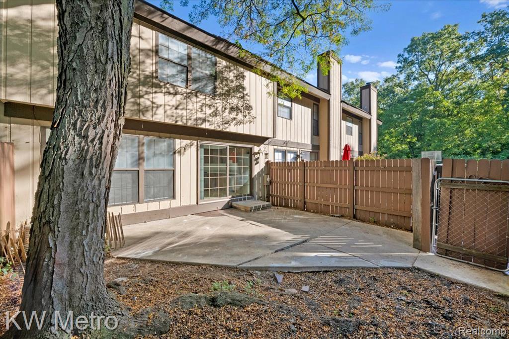 25168 Maplebrooke Drive Property Photo 25