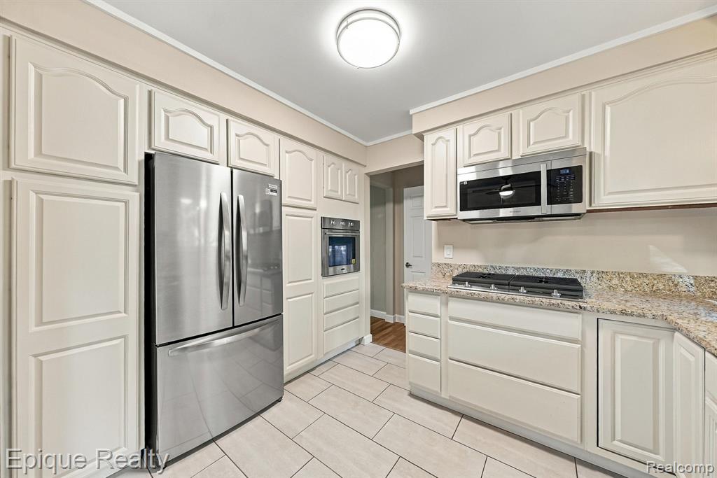8580 Nancy Avenue Property Photo 8