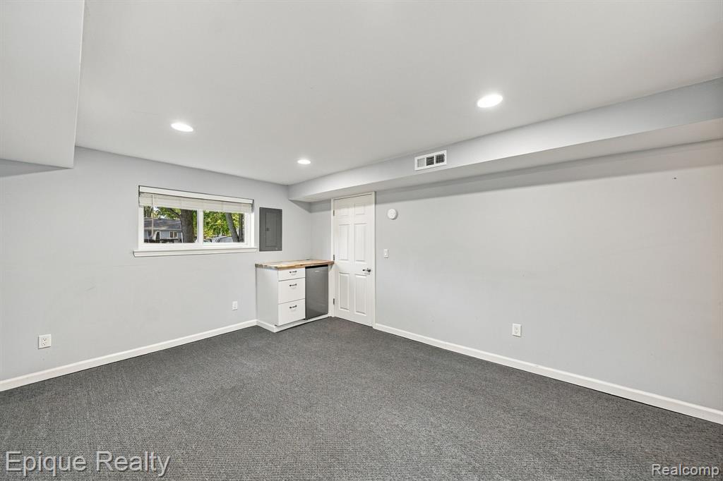 8580 Nancy Avenue Property Photo 15