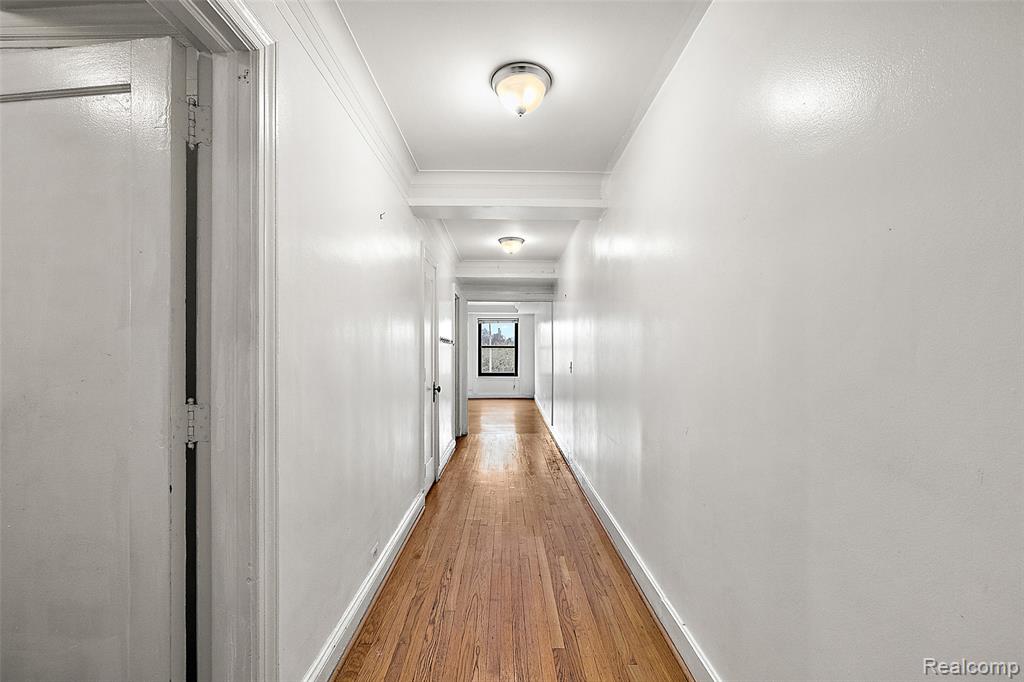 15 E Kirby Street Property Photo 10