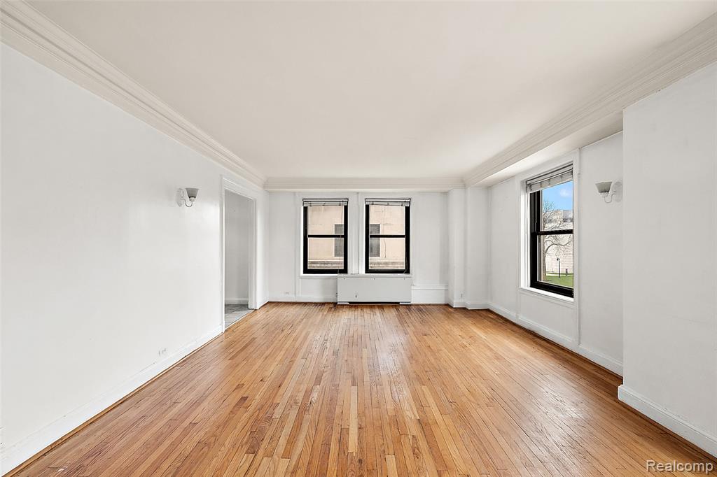 15 E Kirby Street Property Photo 12