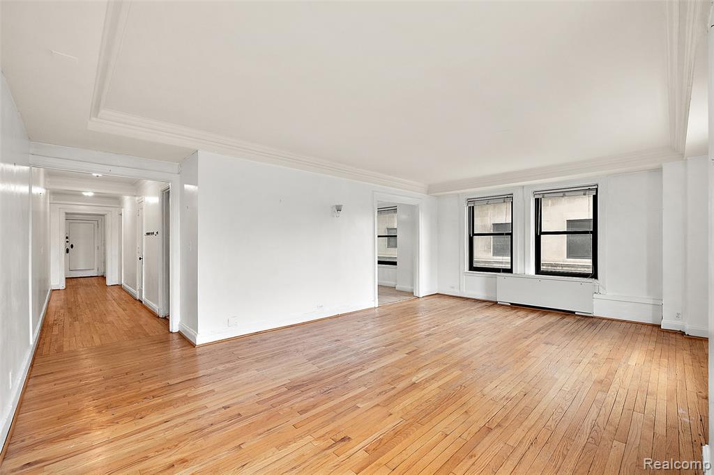 15 E Kirby Street Property Photo 16