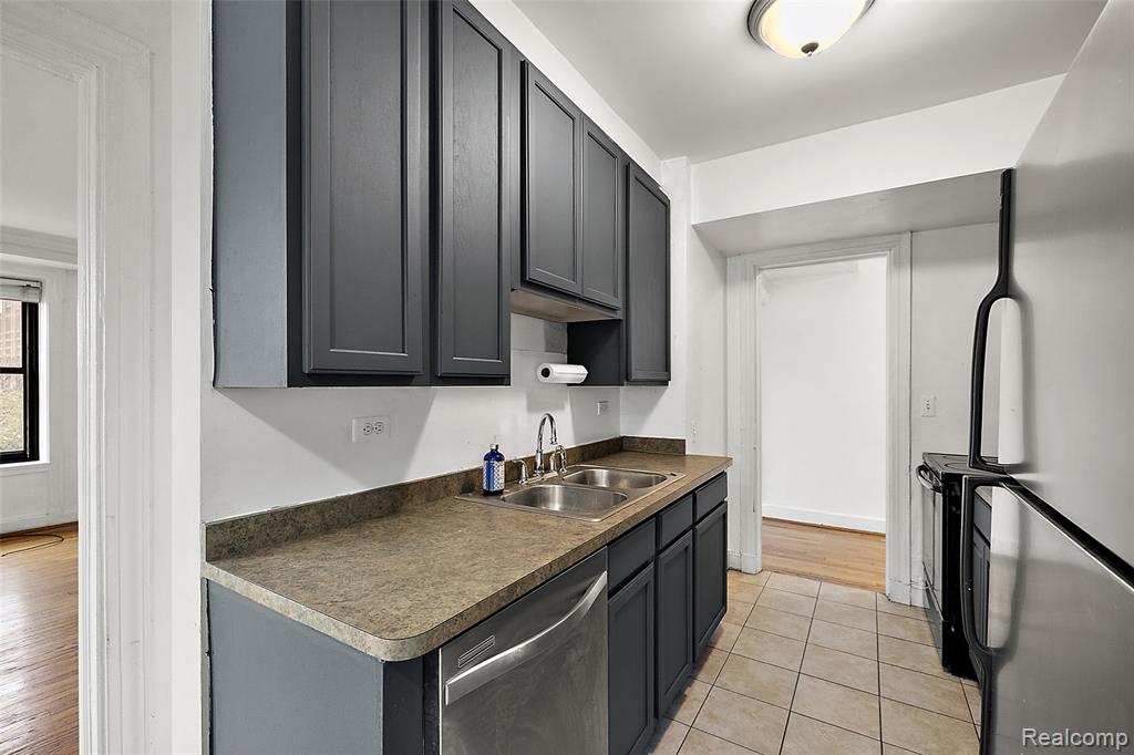 15 E Kirby Street Property Photo 22