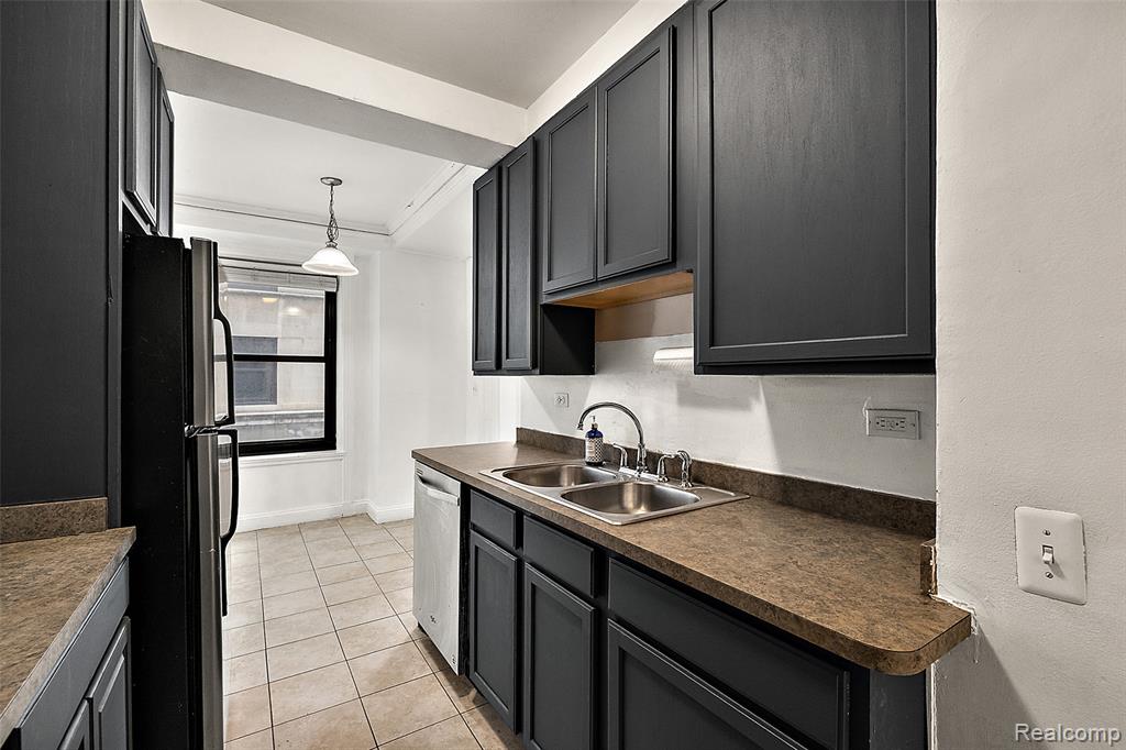 15 E Kirby Street Property Photo 23