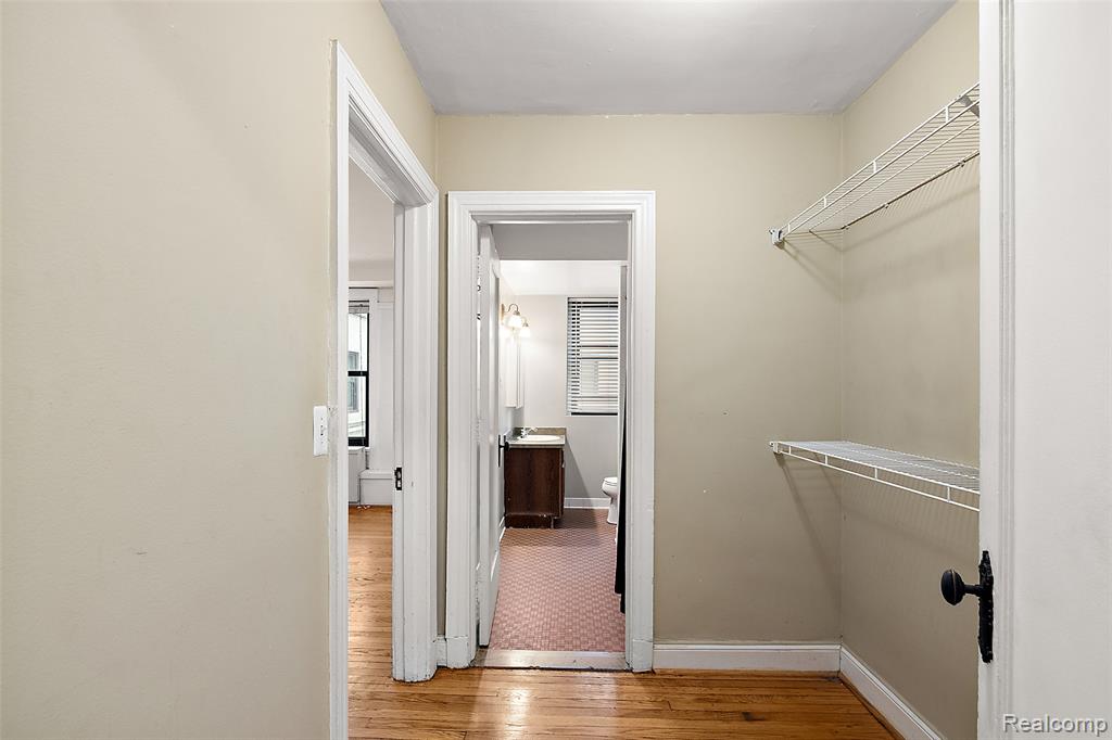 15 E Kirby Street Property Photo 26