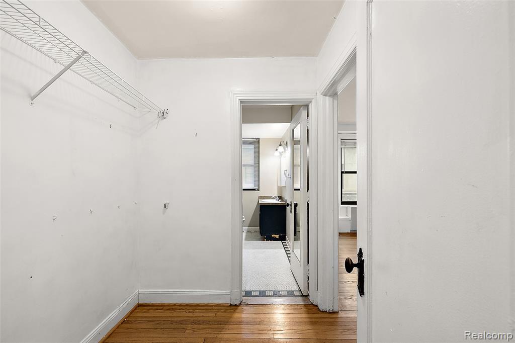 15 E Kirby Street Property Photo 36
