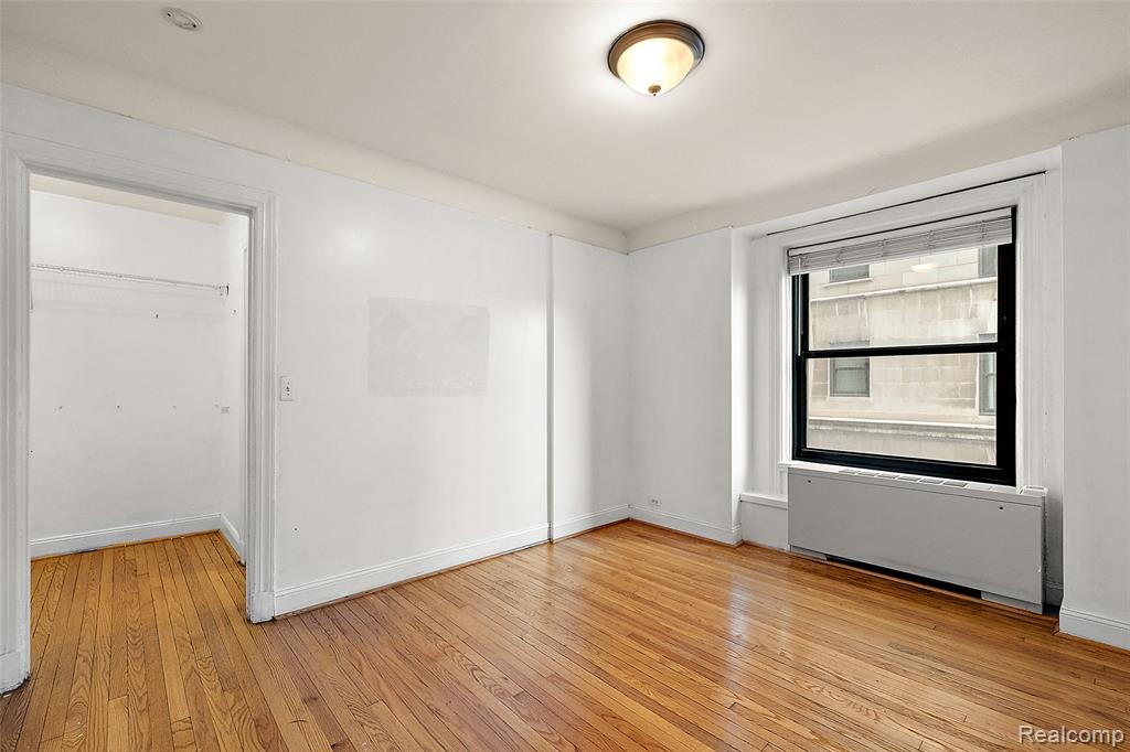 15 E Kirby Street Property Photo 38
