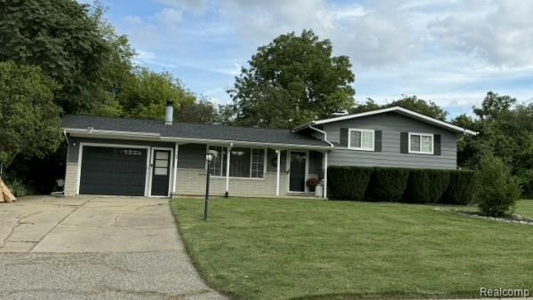 1069 Elodie Drive Property Photo 2
