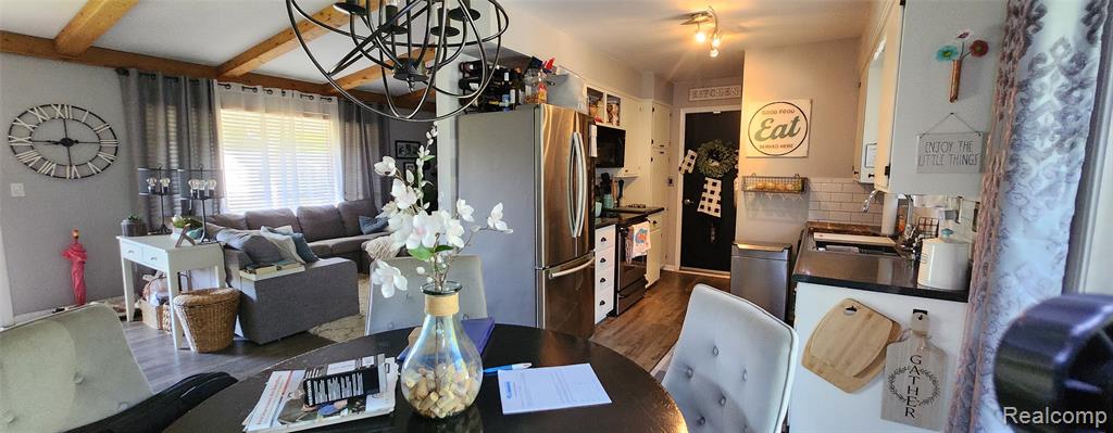 1069 Elodie Drive Property Photo 11