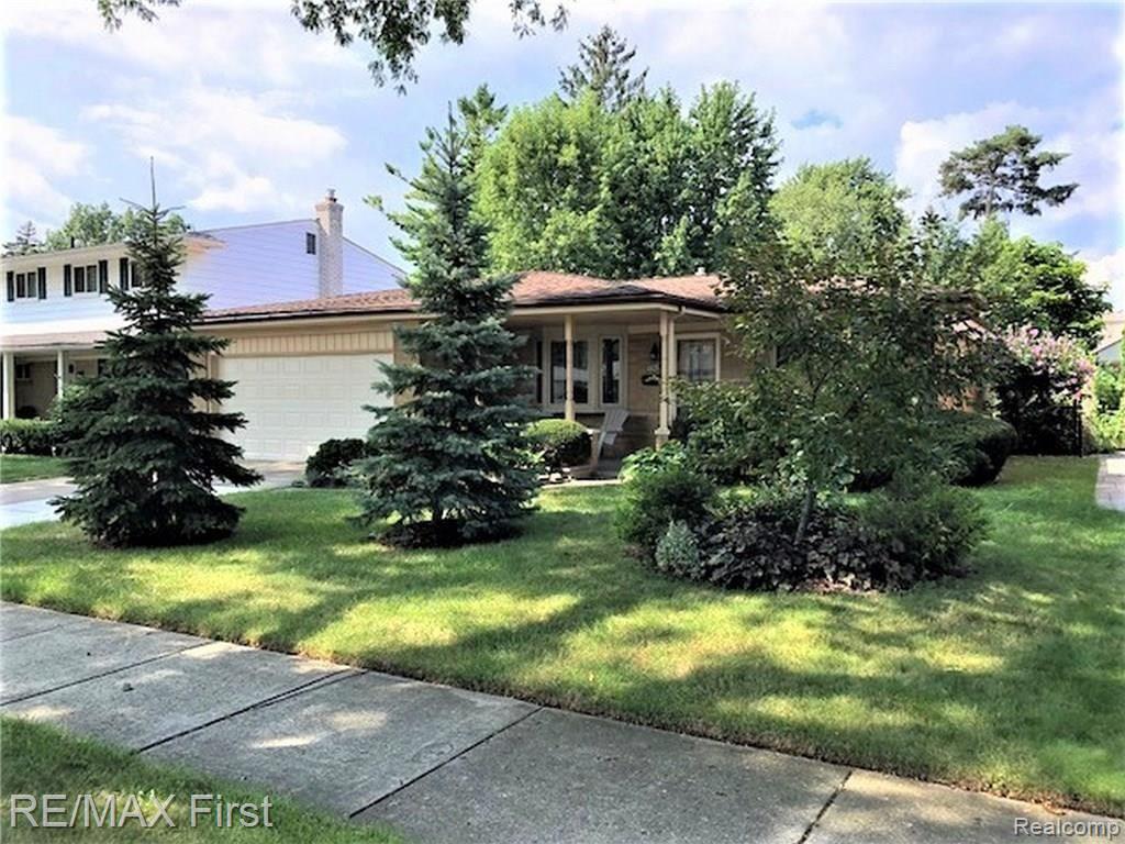 4805 Bates Drive Property Photo 1