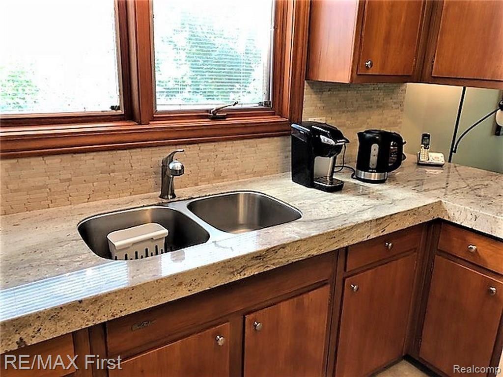 4805 Bates Drive Property Photo 14