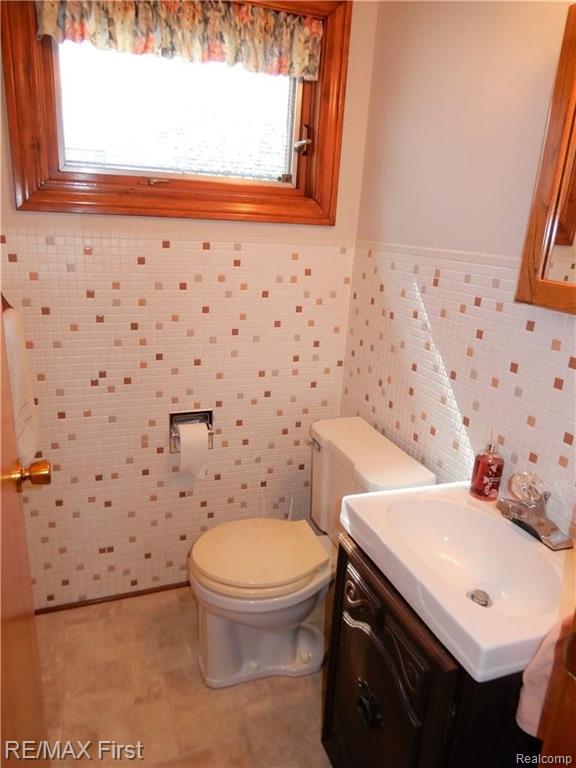 4805 Bates Drive Property Photo 21