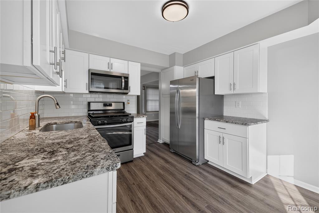 18632 Hilltop Drive Property Photo 13