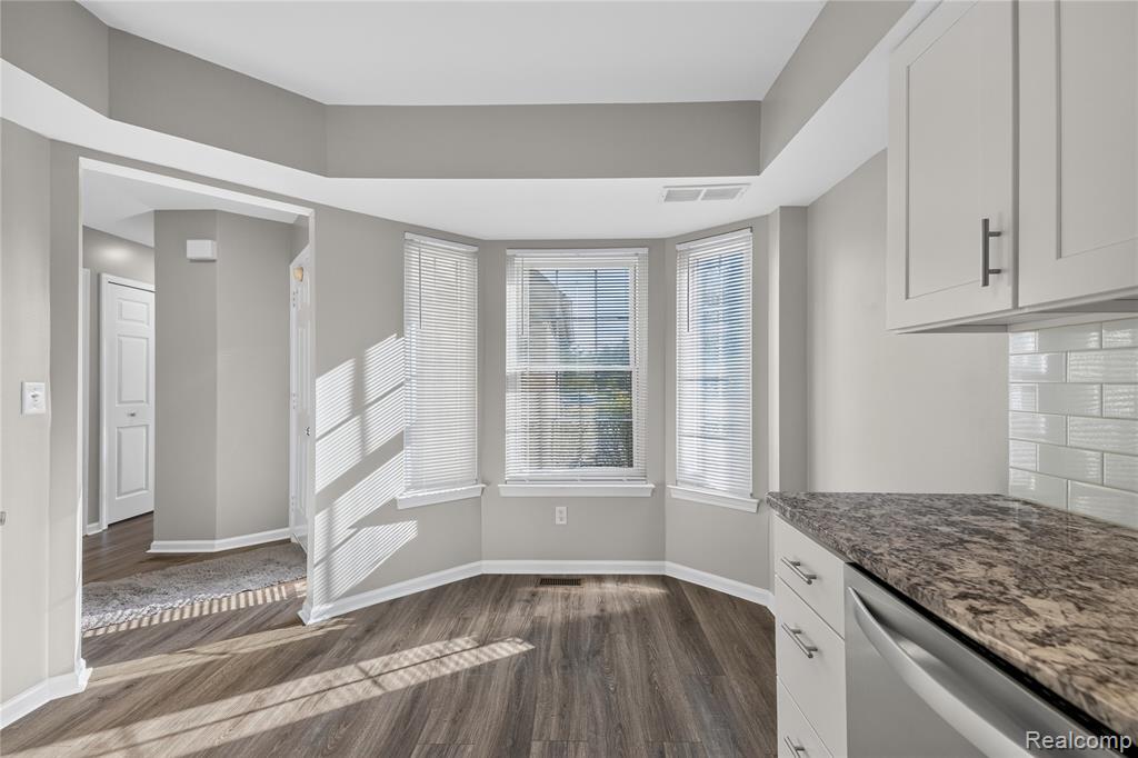 18632 Hilltop Drive Property Photo 15