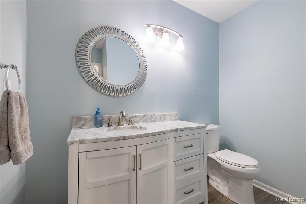 18632 Hilltop Drive Property Photo 16