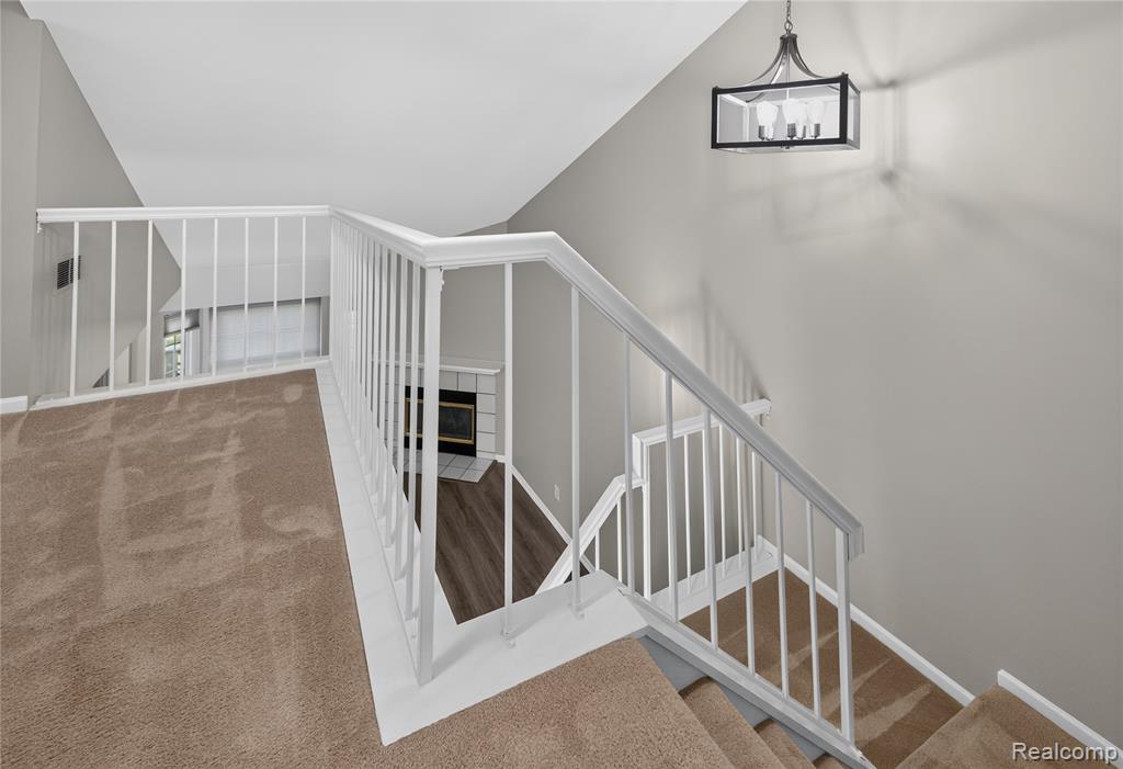 18632 Hilltop Drive Property Photo 19