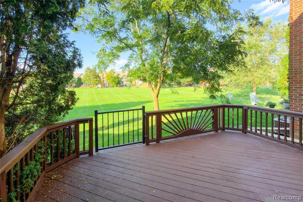 18632 Hilltop Drive Property Photo 31