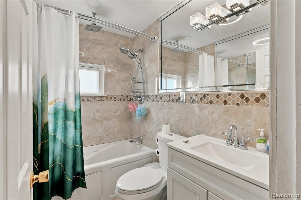 24344 Rosebud Avenue Property Photo 7