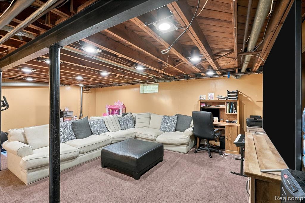 24344 Rosebud Avenue Property Photo 10