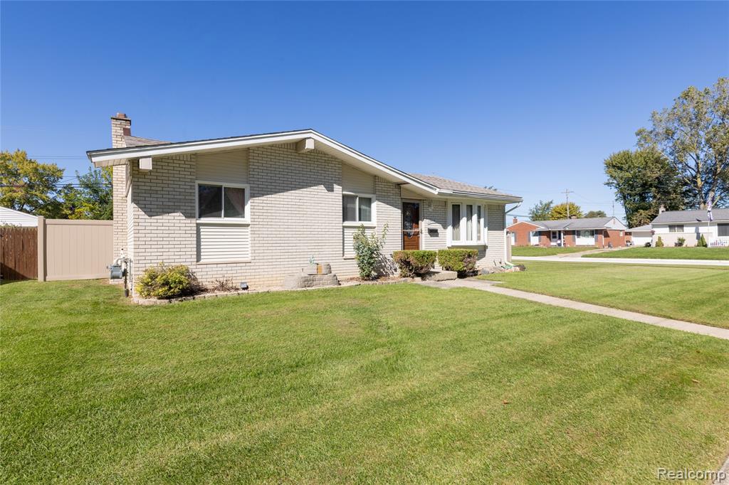 15416 Anthony Street Property Photo 3