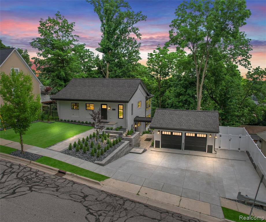 466 East Street Property Photo 1