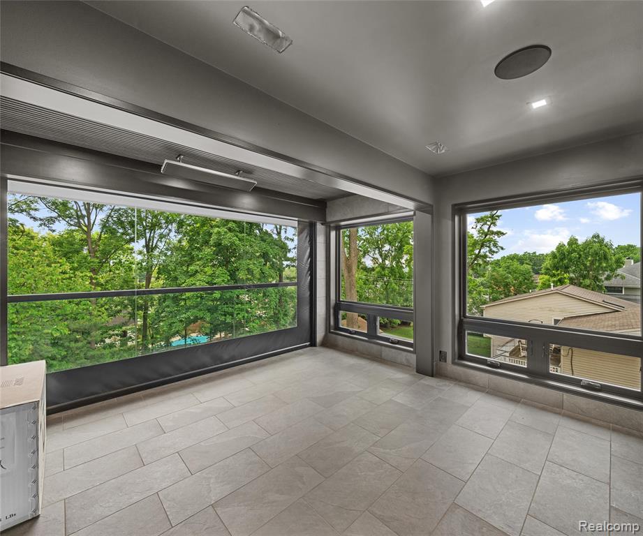 466 East Street Property Photo 11