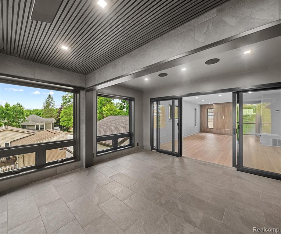 466 East Street Property Photo 12