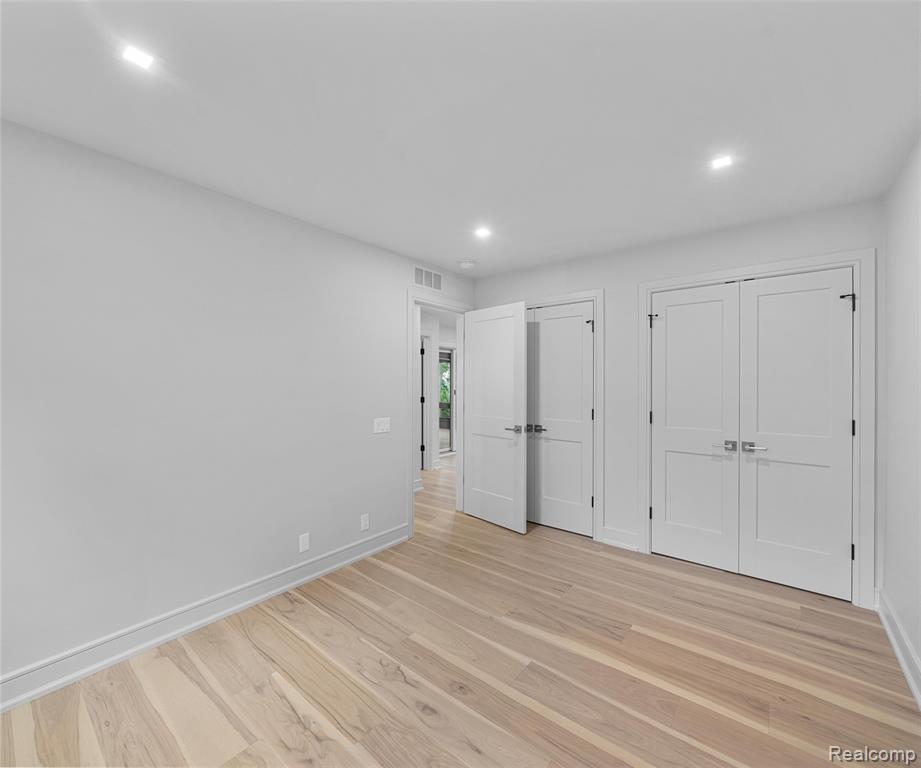 466 East Street Property Photo 14