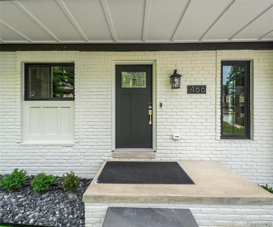 466 East Street Property Photo 25