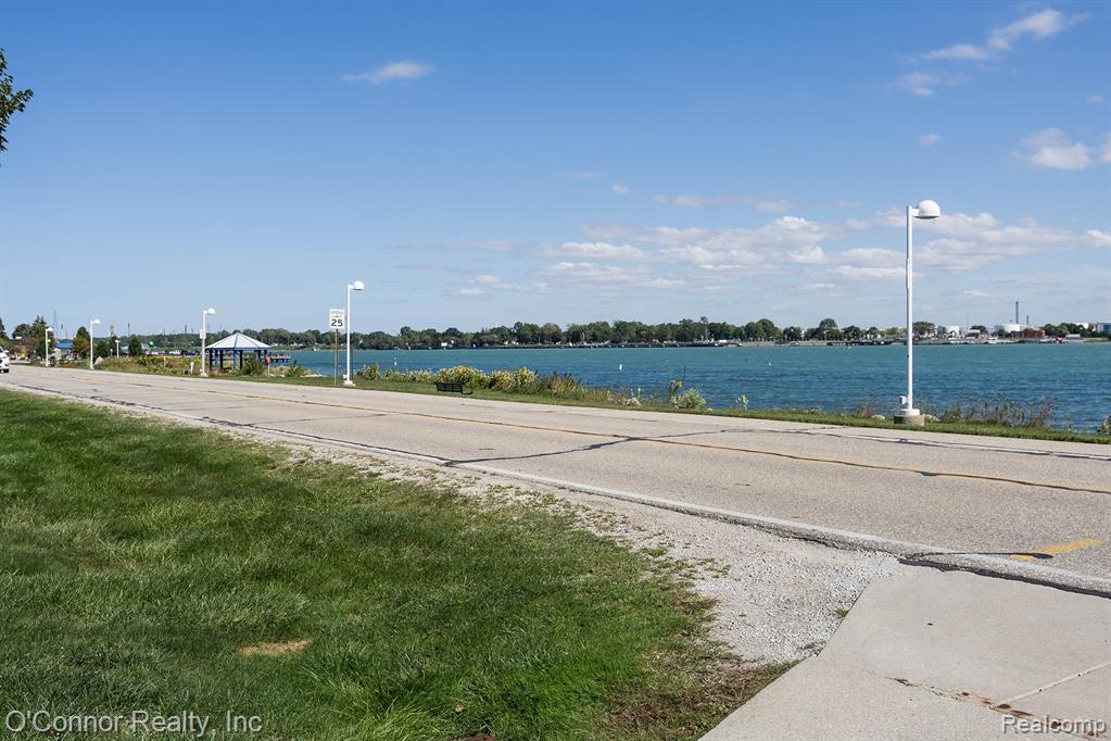 1660 River 48 Road Property Photo 24