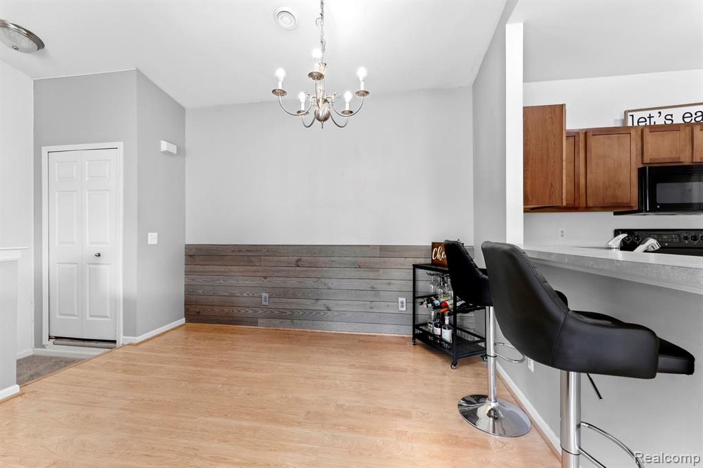 12504 Second Avenue Property Photo 9