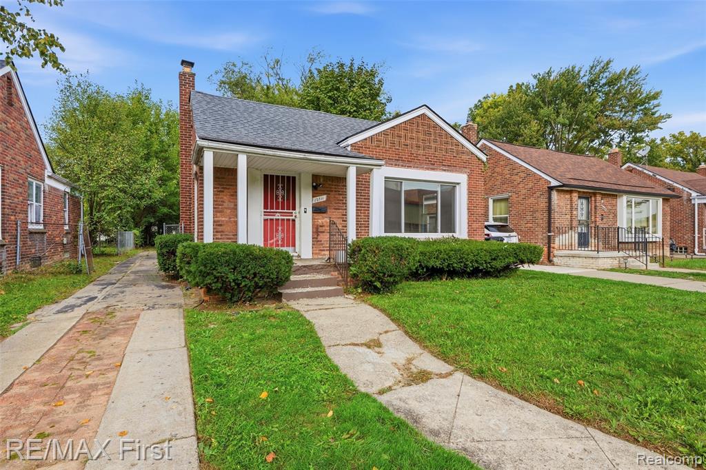 12811 Abington Avenue Property Photo 1
