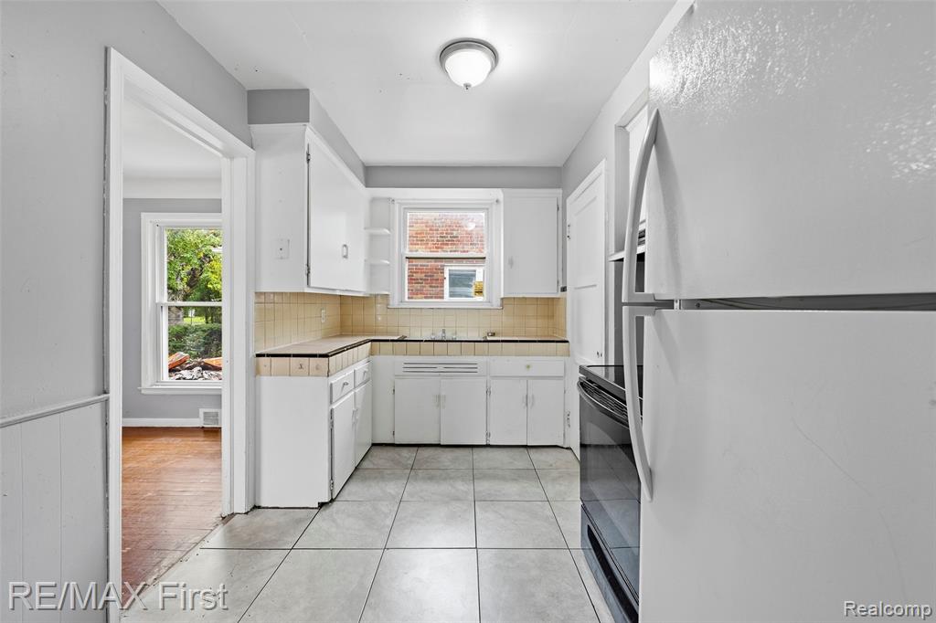 12811 Abington Avenue Property Photo 11