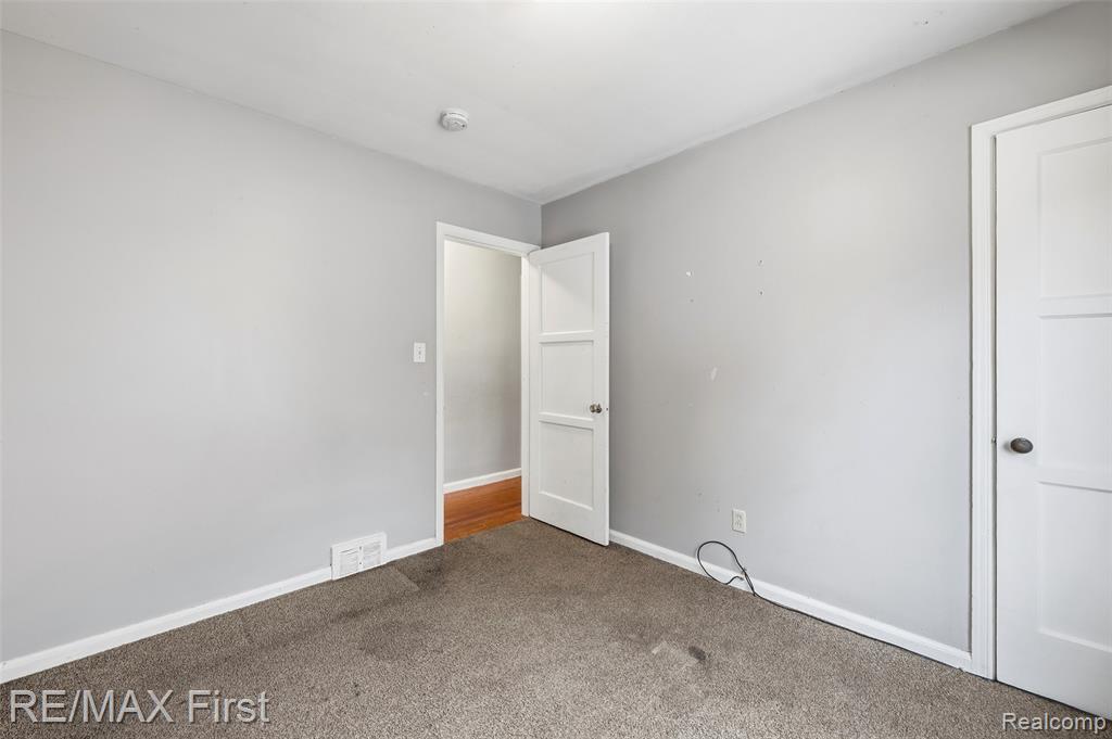 12811 Abington Avenue Property Photo 16