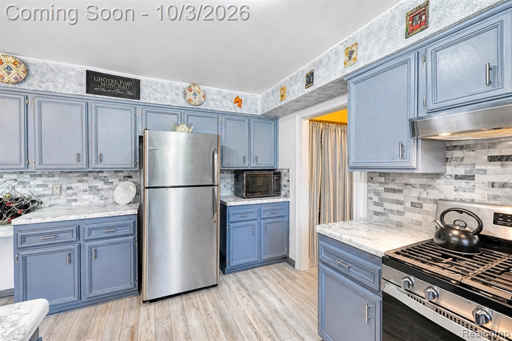 40019 Gulliver Drive Property Photo 3