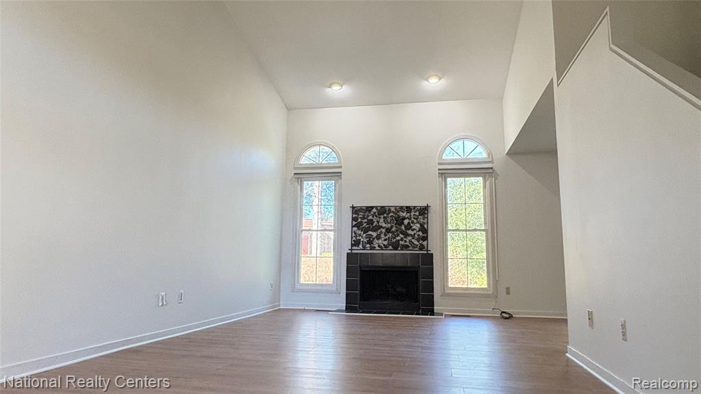 24251 Weathervane Court Property Photo 3
