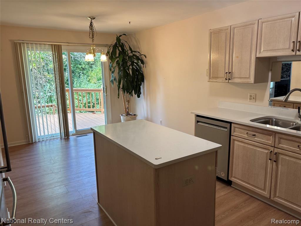 24251 Weathervane Court Property Photo 8