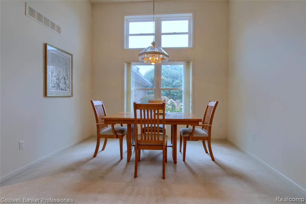 4717 Scots Way Property Photo 6
