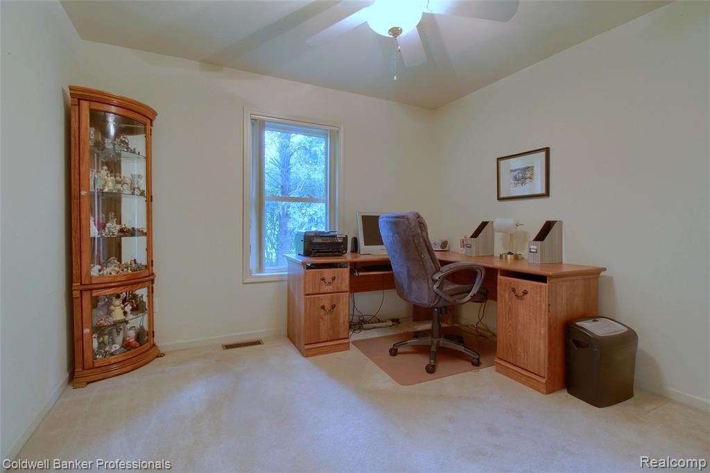 4717 Scots Way Property Photo 23