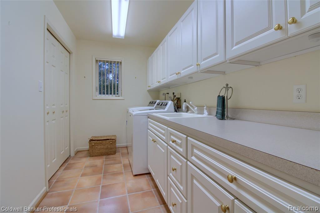 4717 Scots Way Property Photo 26