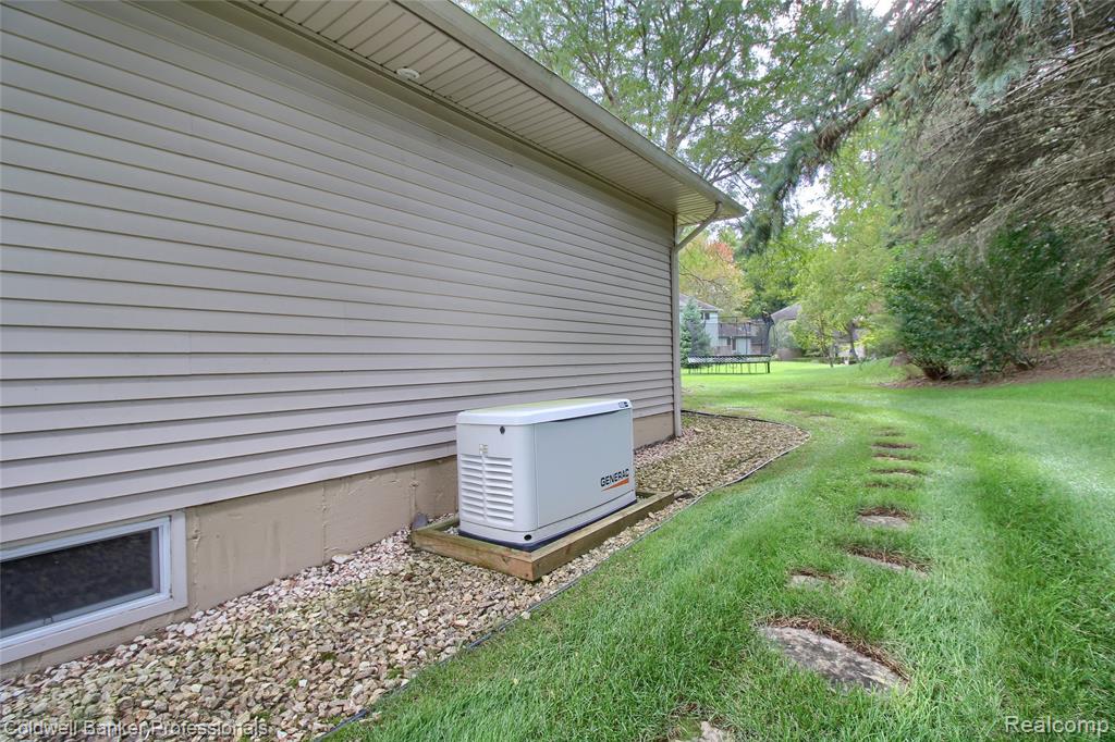 4717 Scots Way Property Photo 35